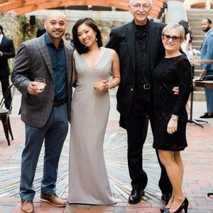 Meet your Posher, Efrain